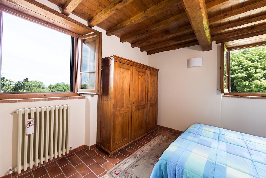 Casale Vacanze Il Granaio Cortona Szoba fotó